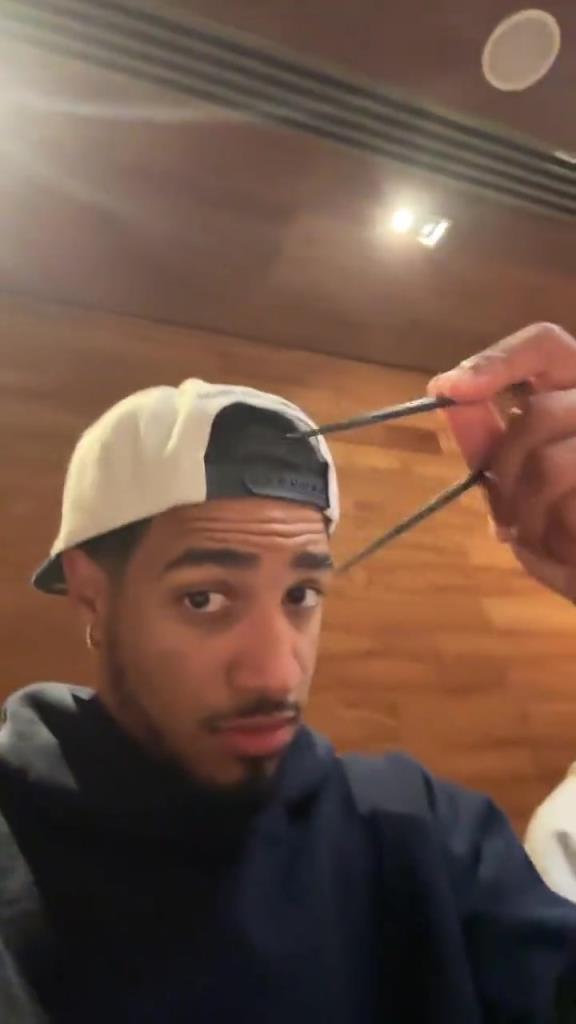 歸化歸化哈利伯頓這筷子拿的還挺標(biāo)準(zhǔn)?。?！