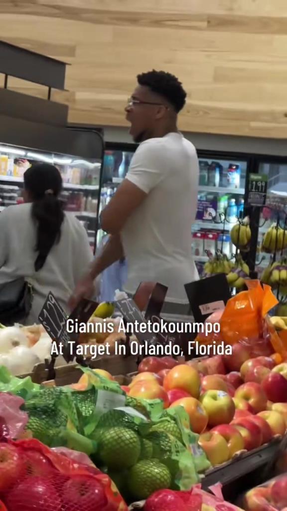 好男人??！字母哥在奧蘭多度假 陪妻子一起逛超市