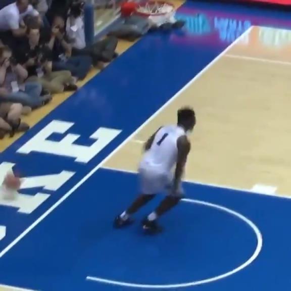 真的很炸裂！錫安大學(xué)時(shí)的球風(fēng)是真勁爆啊